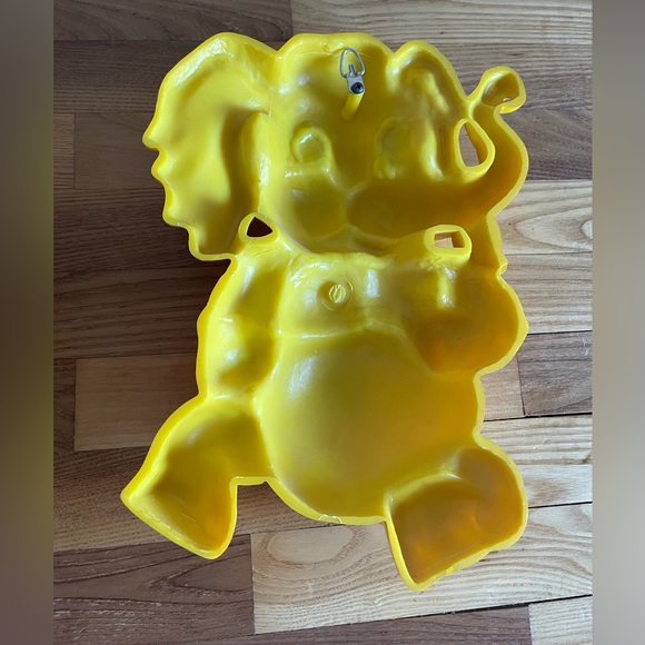 Vintage Pair of Yellow Homco Elephant Decor - 1970s - Picture 3 of 5